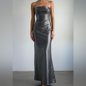 Dave & Johnny Metallic Silver Strapless Gown – Size 3/4